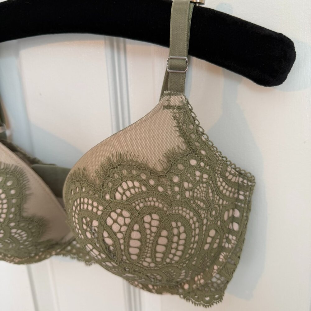 Victoria's Secret 32DD Dream angels Push-Up Bra Green Lace over Cream - Picture 2 of 8